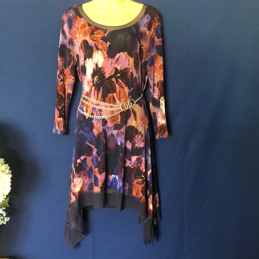 Floral Swing Hem  / Mini Dress